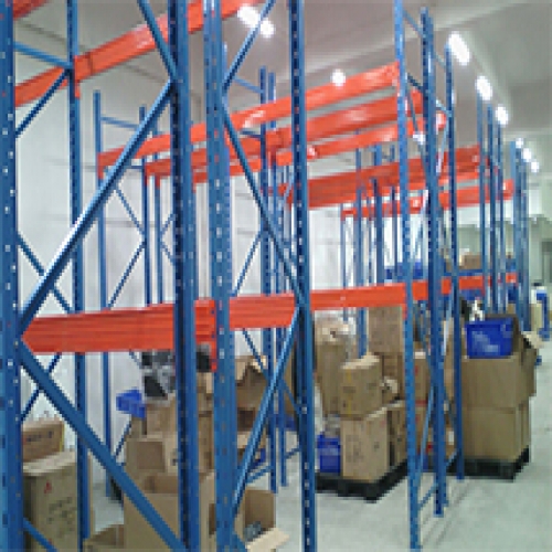 中山某公司重型貨架現(xiàn)場(chǎng) 中山某公司重型貨架現(xiàn)場(chǎng)